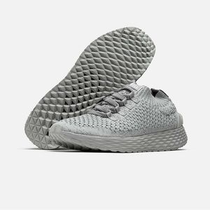 NOBULL, ARCTIC REFLECTIVE KNIT RUNNER (WOMEN'S) - 10 / Arctic Reflective
